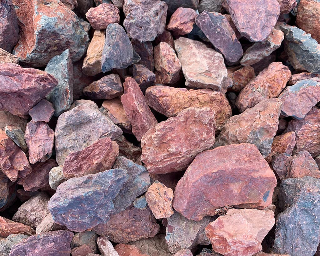 LARGE CRIMSON GRAVEL